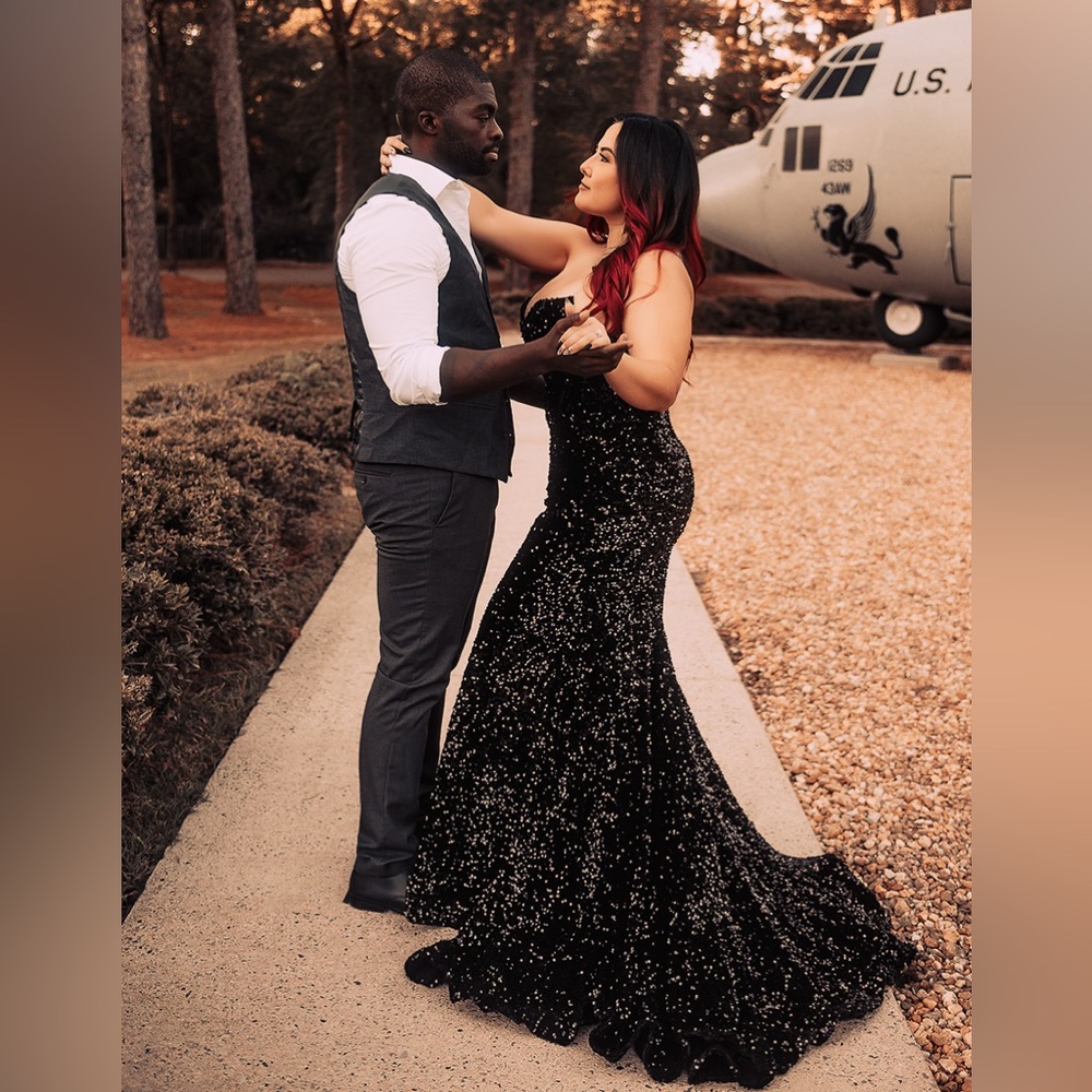 Lady Black Tie Dover Gown - Sequence Black